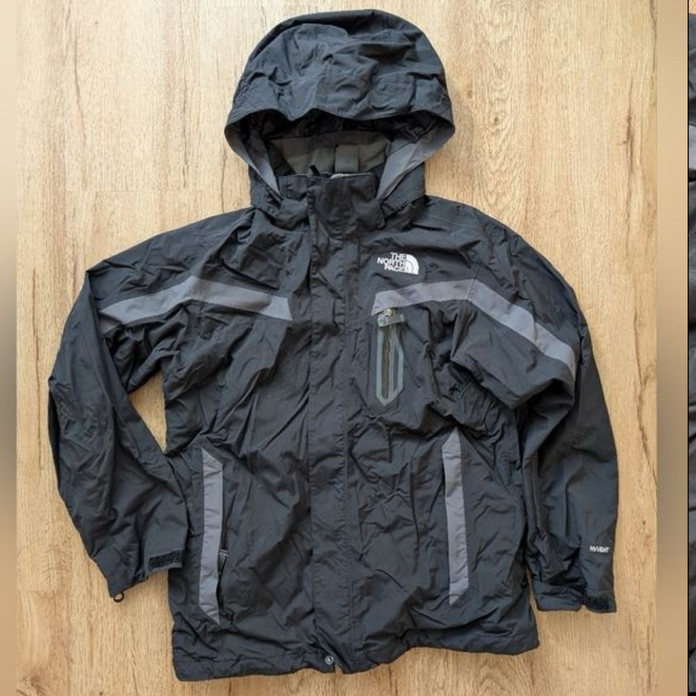 The North Face Kids Jacket in Black and Gray